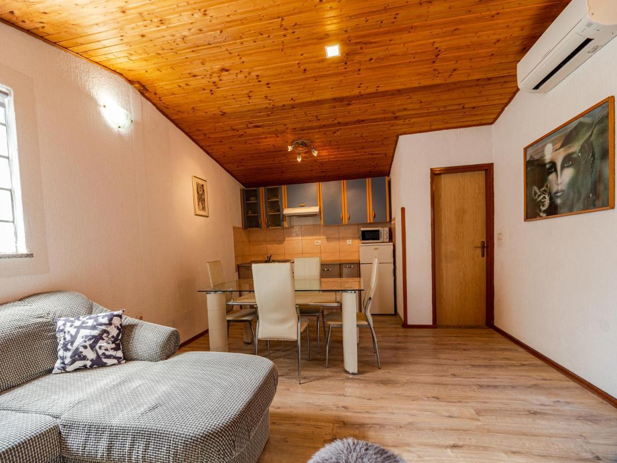 Apartmani Arijana Medulin Buitenkant foto